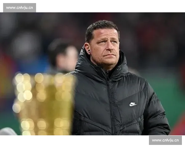 拜仁高层力挺埃贝尔:转会不设时限,全力支持新帅重建 拜仁高层力挺埃贝尔:转会不设时限,全力支持新帅重建