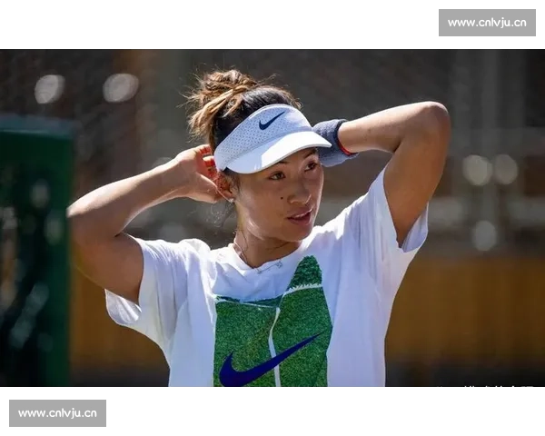 郑钦文发球破局!中国金花草地突围,袁悦张帅虽败犹荣 郑钦文发球破局!中国金花草地突围,袁悦张帅虽败犹荣